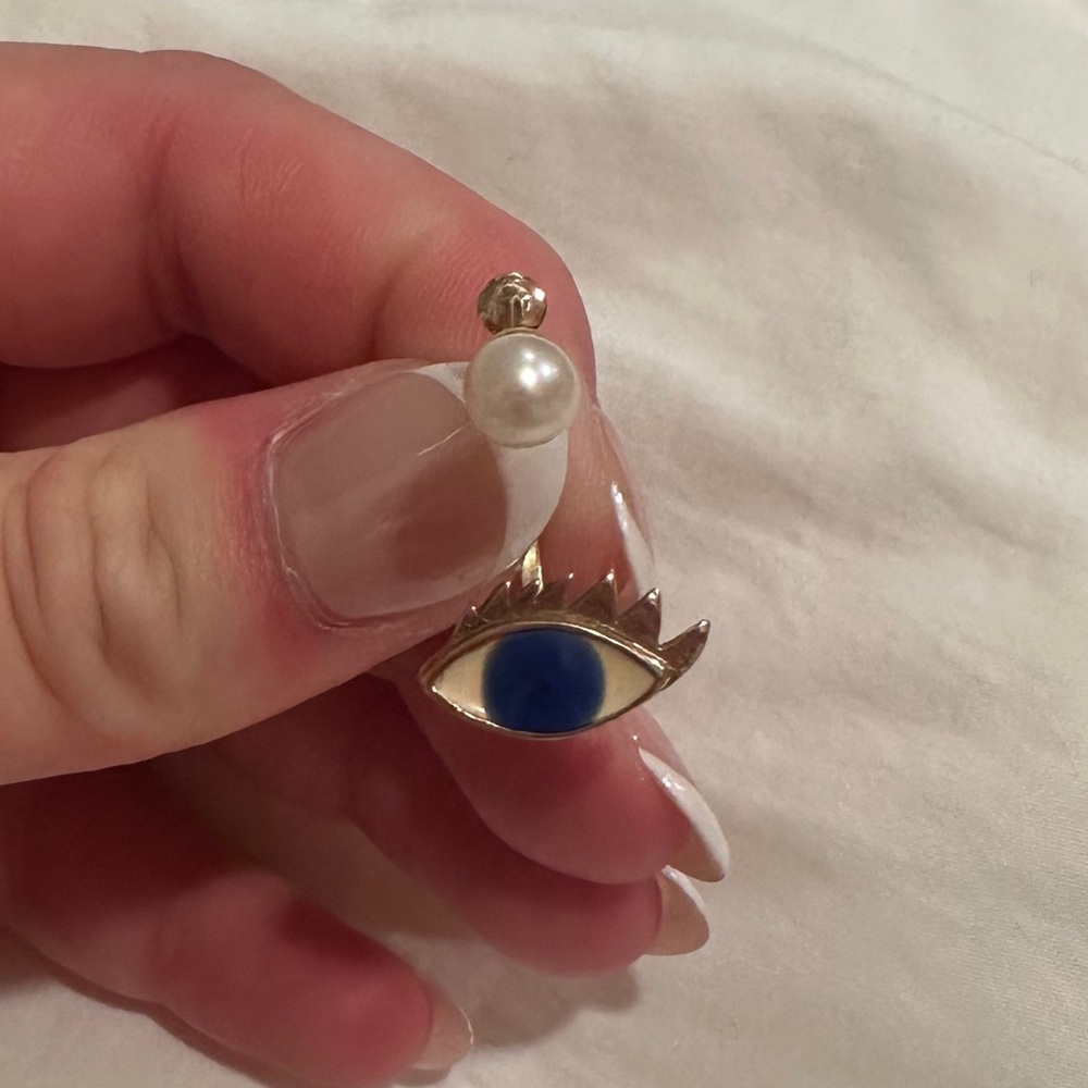 Delfina Deletrez Pearl & Eye Single Earring